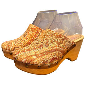 CORDANI Five Worlds Women's 8 Clog Tapestry Gold Rust Brown Studded Wooden Wedge